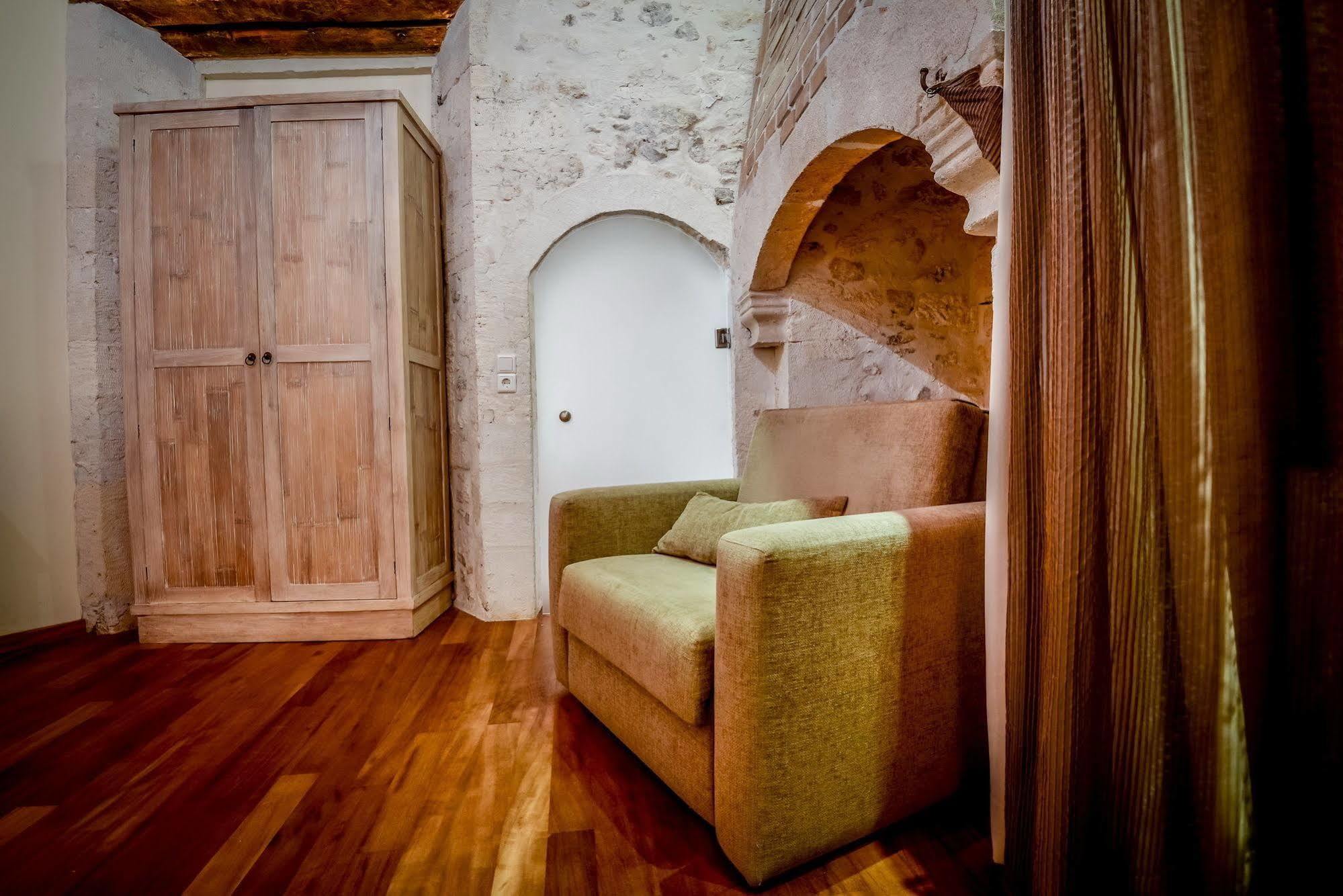 Leo Hotel Retimno Zewnętrze zdjęcie